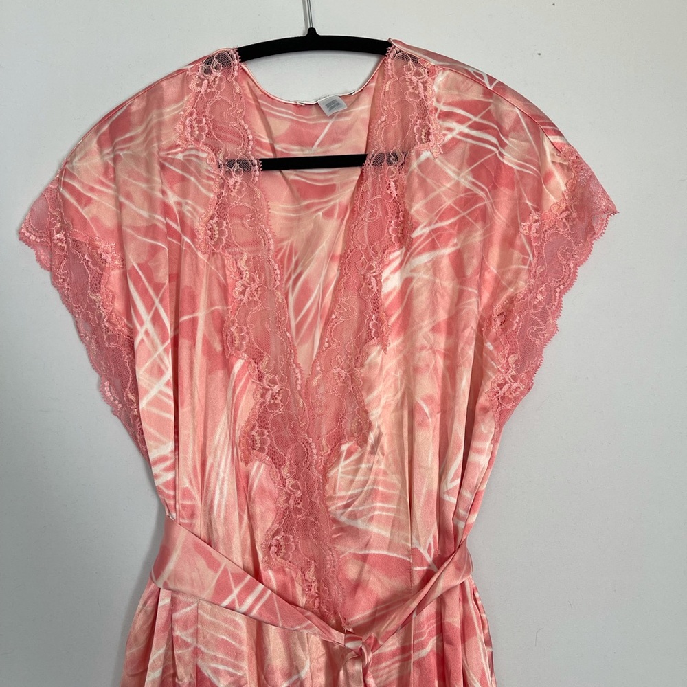 Silk Robe - Picture 3 of 8